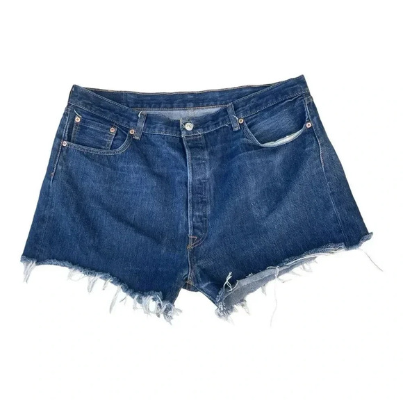 Levi's Pants - Levi's 501 high rise raw hem shorts. Size W42 x L30